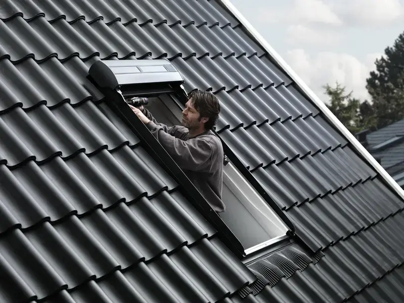 Volet roulant solaire VELUX SSL UK04 134×98 Réduction